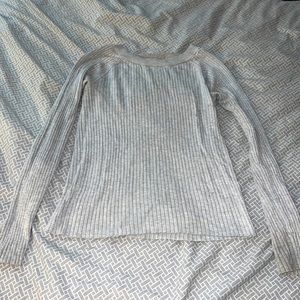 Light grey stretchy long sleeve
